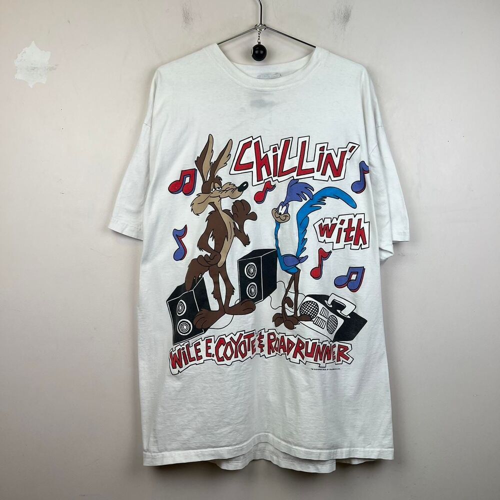 Vintage Looney Tunes Wile E Coyote and Road Runner tee shirt size XL